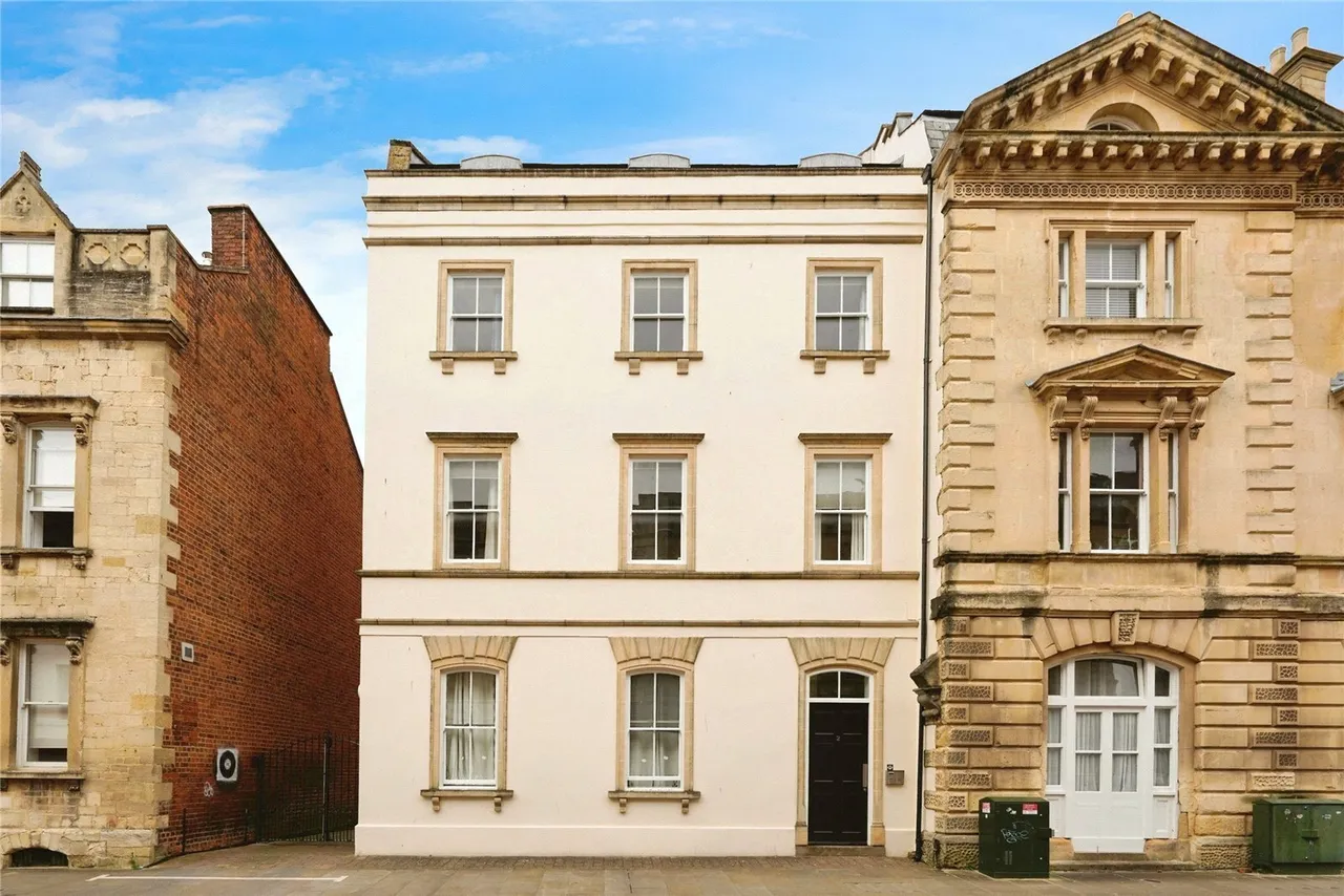 1 bed flat for sale — Commercial Road, Gloucester, Gloucestershire, GL1