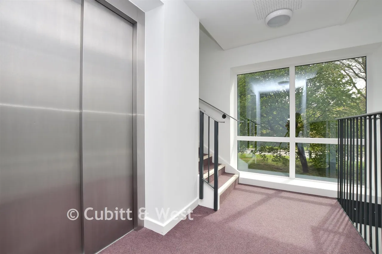 Outwood Lane, Chipstead, CR5, photo 16