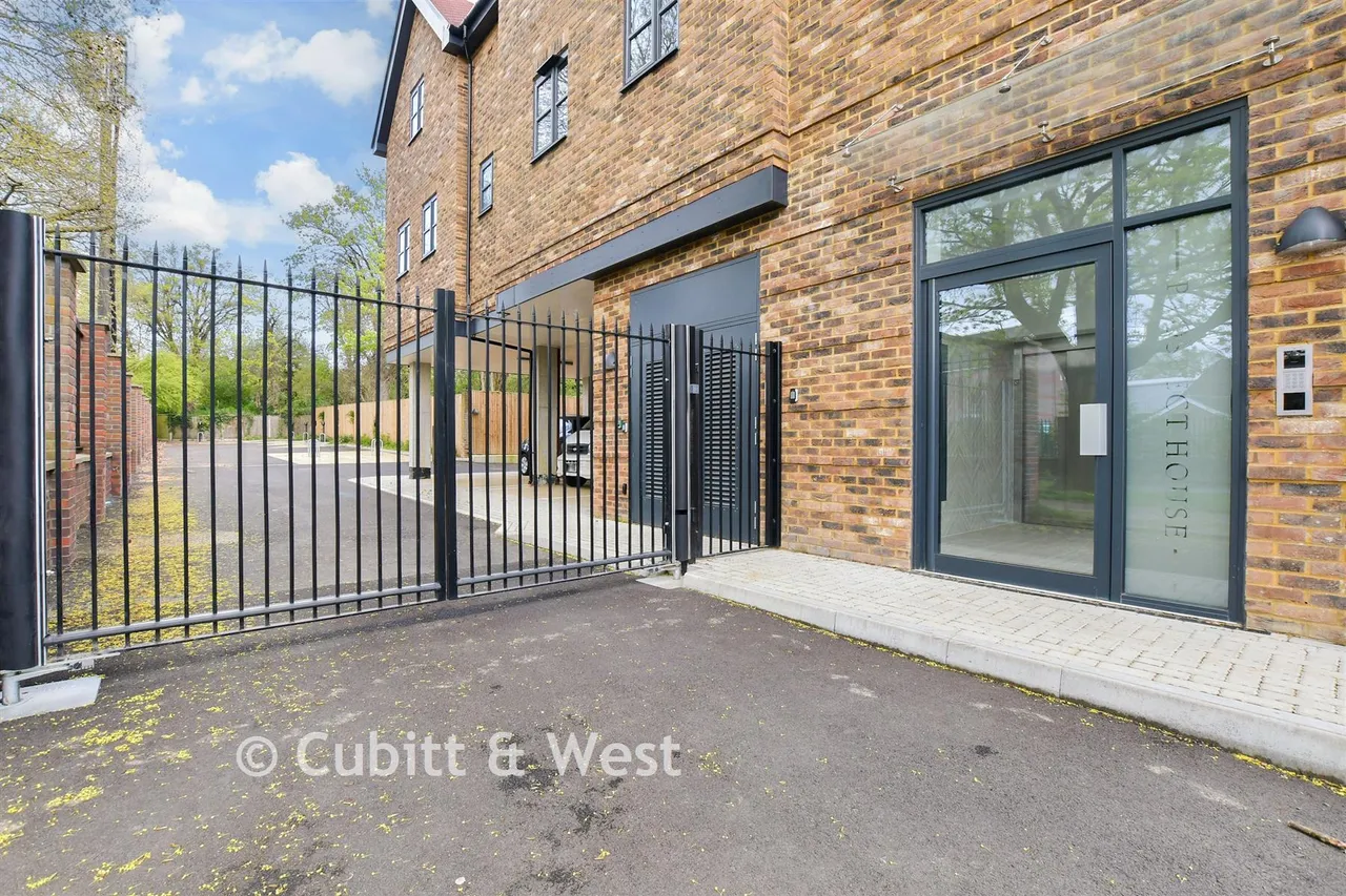 Outwood Lane, Chipstead, CR5, photo 18