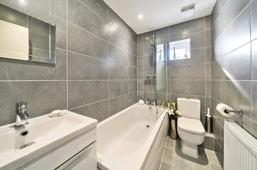 Newton Road, Farnborough, Hampshire, GU14 8BN, photo 7