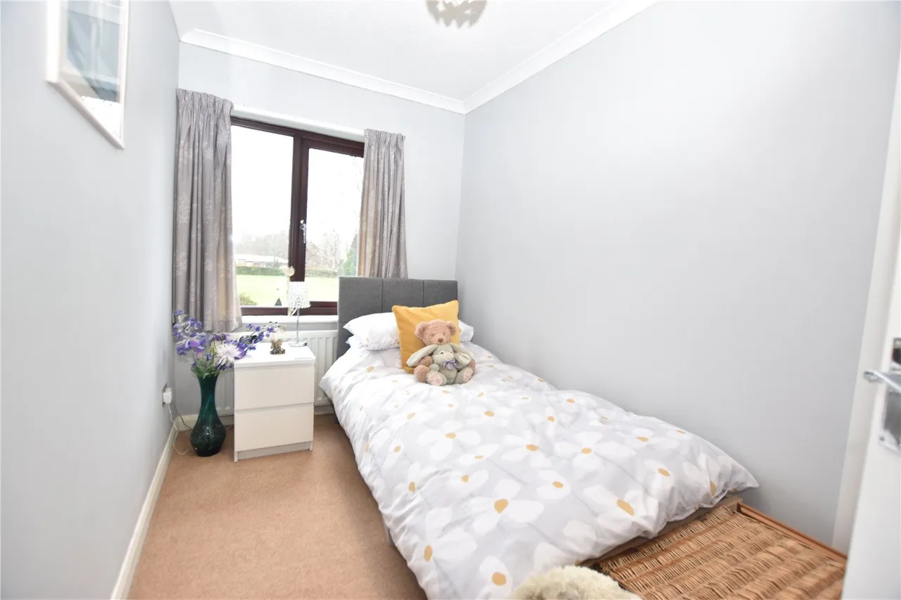 Newton Road, Farnborough, Hampshire, GU14 8BN, photo 13