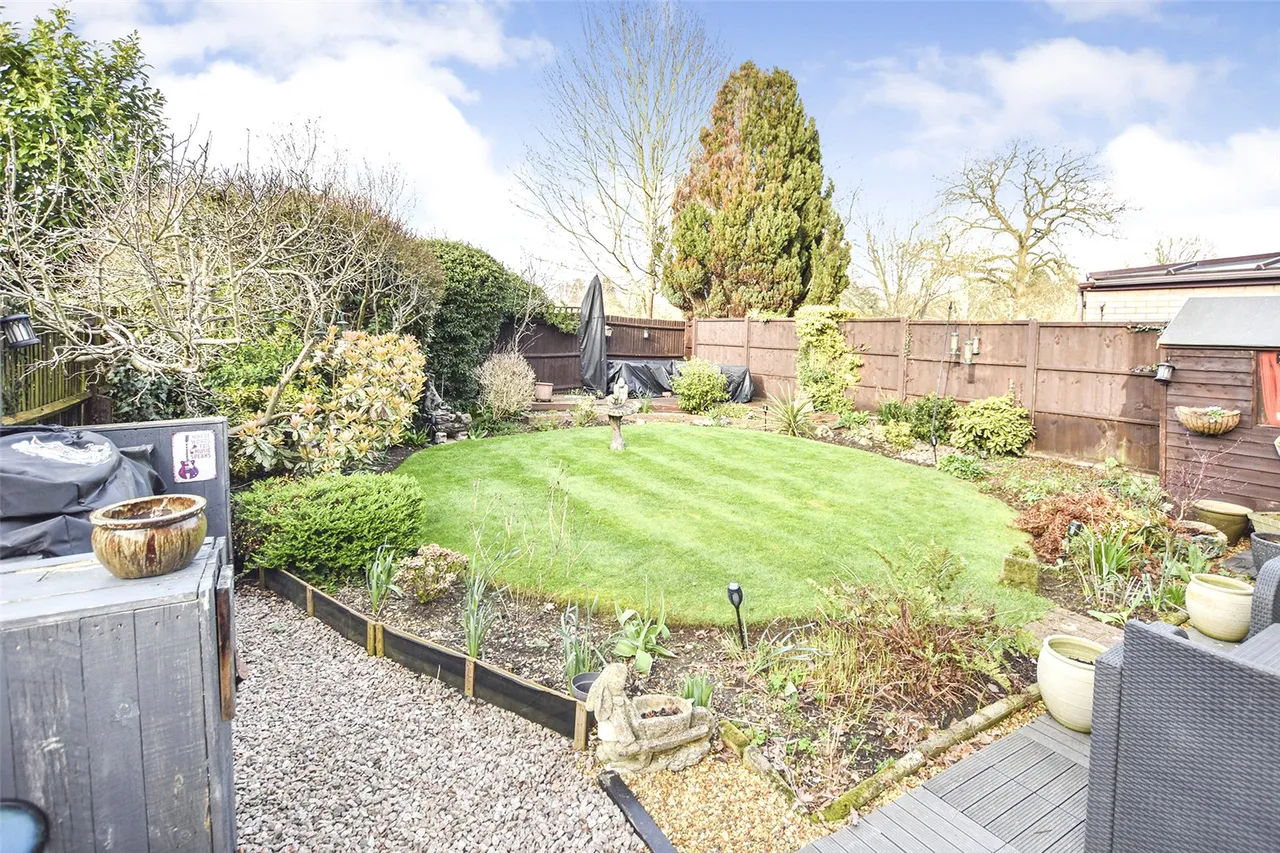 Newton Road, Farnborough, Hampshire, GU14 8BN, photo 6