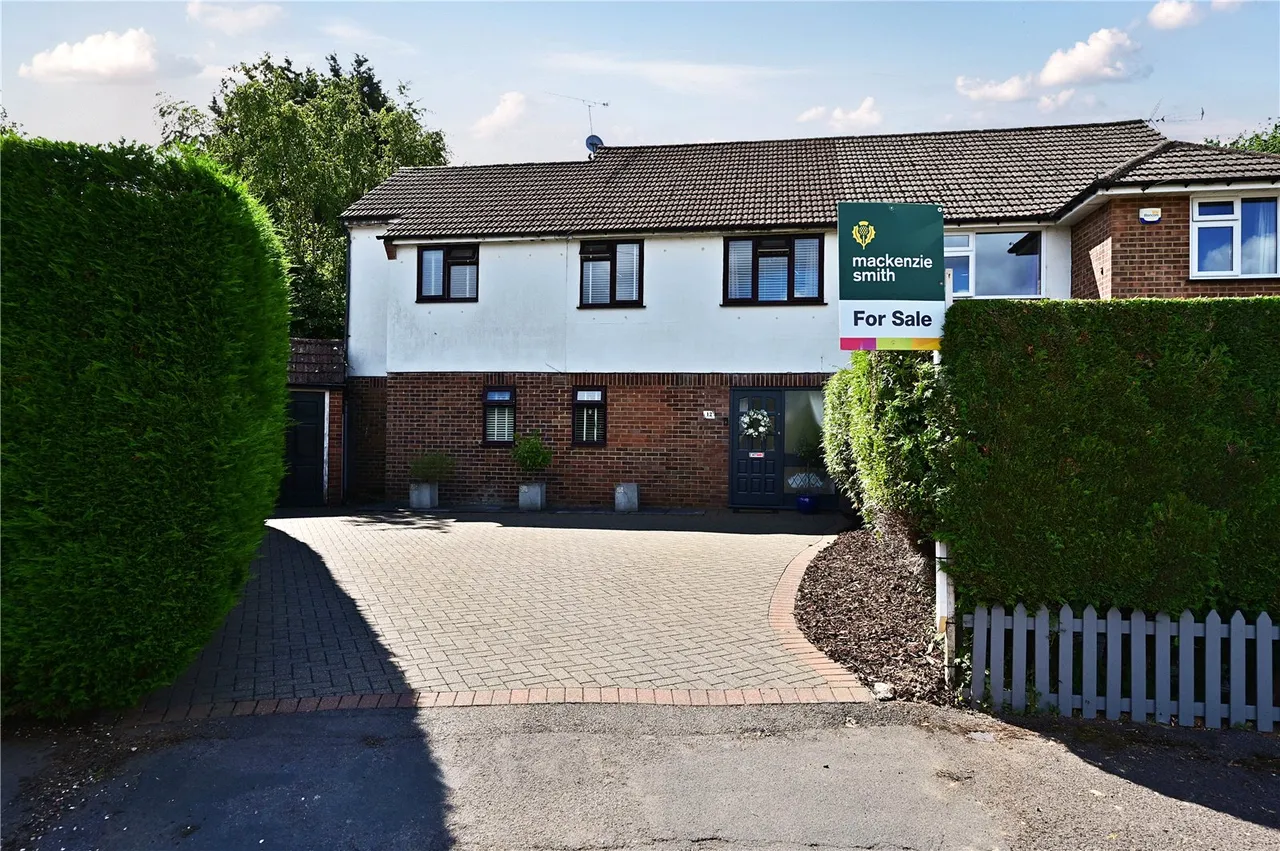 Heron Close, Mytchett, Camberley, Surrey, GU16 6JH, photo 16