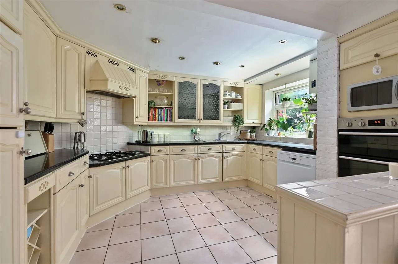 Heron Close, Mytchett, Camberley, Surrey, GU16 6JH, photo 5