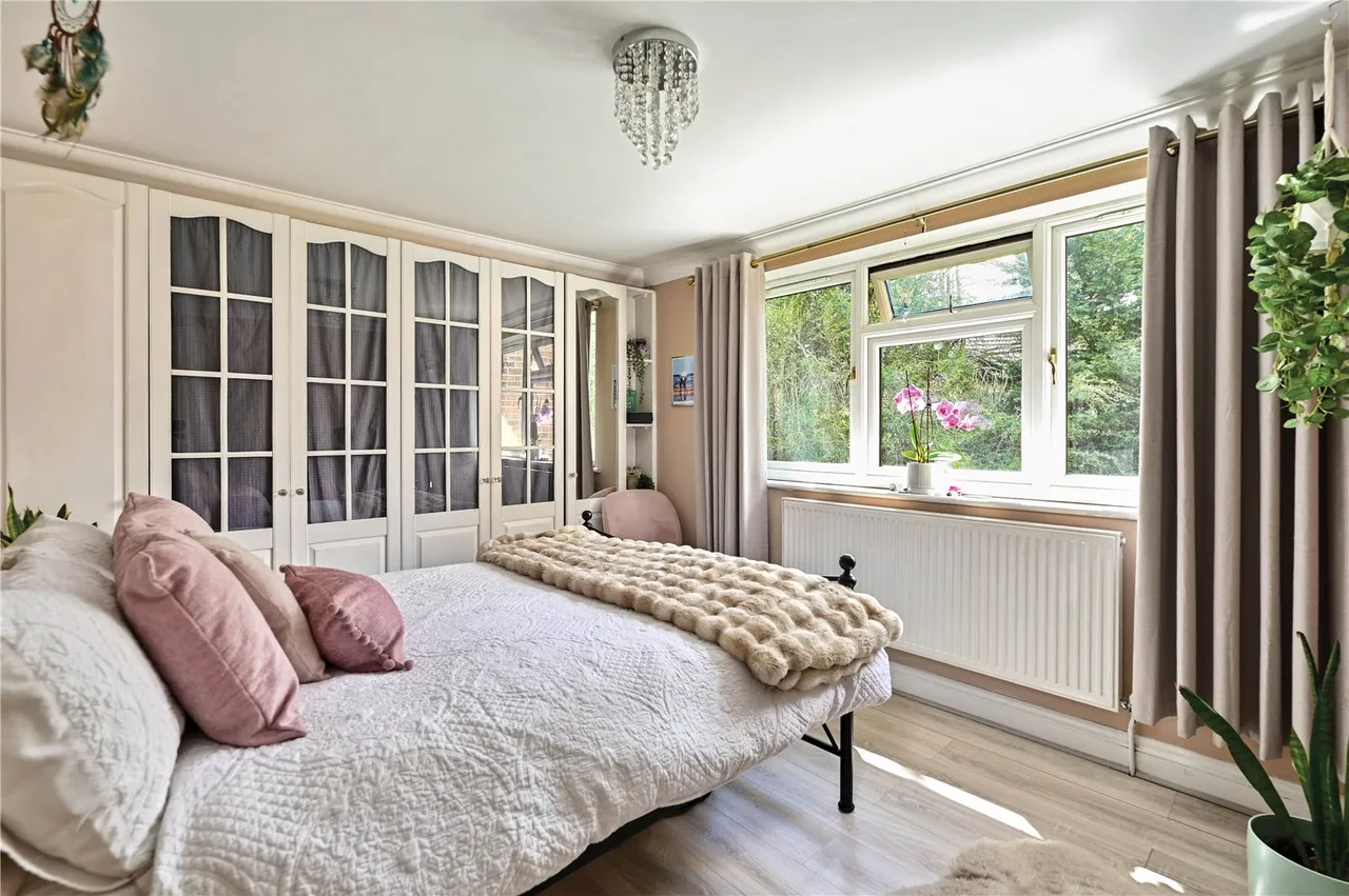 Heron Close, Mytchett, Camberley, Surrey, GU16 6JH, photo 10