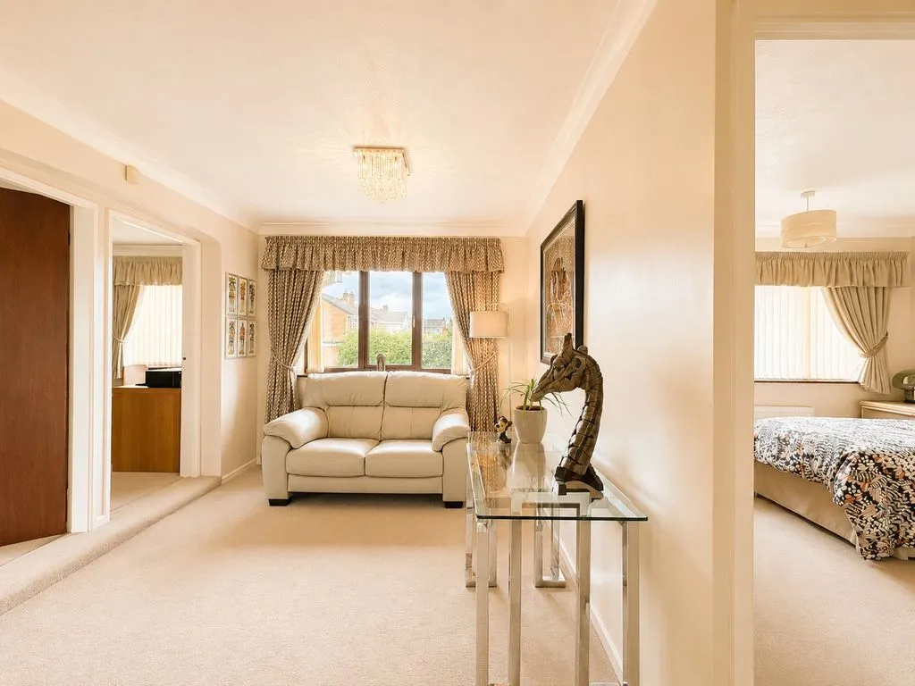 Wedgewood Close, Burntwood, WS7, photo 13