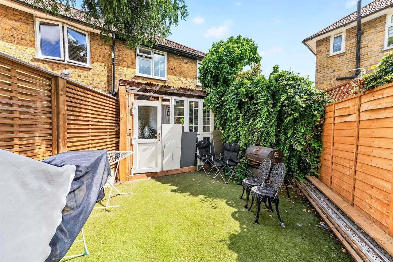 Lessness Road, Morden, photo 2
