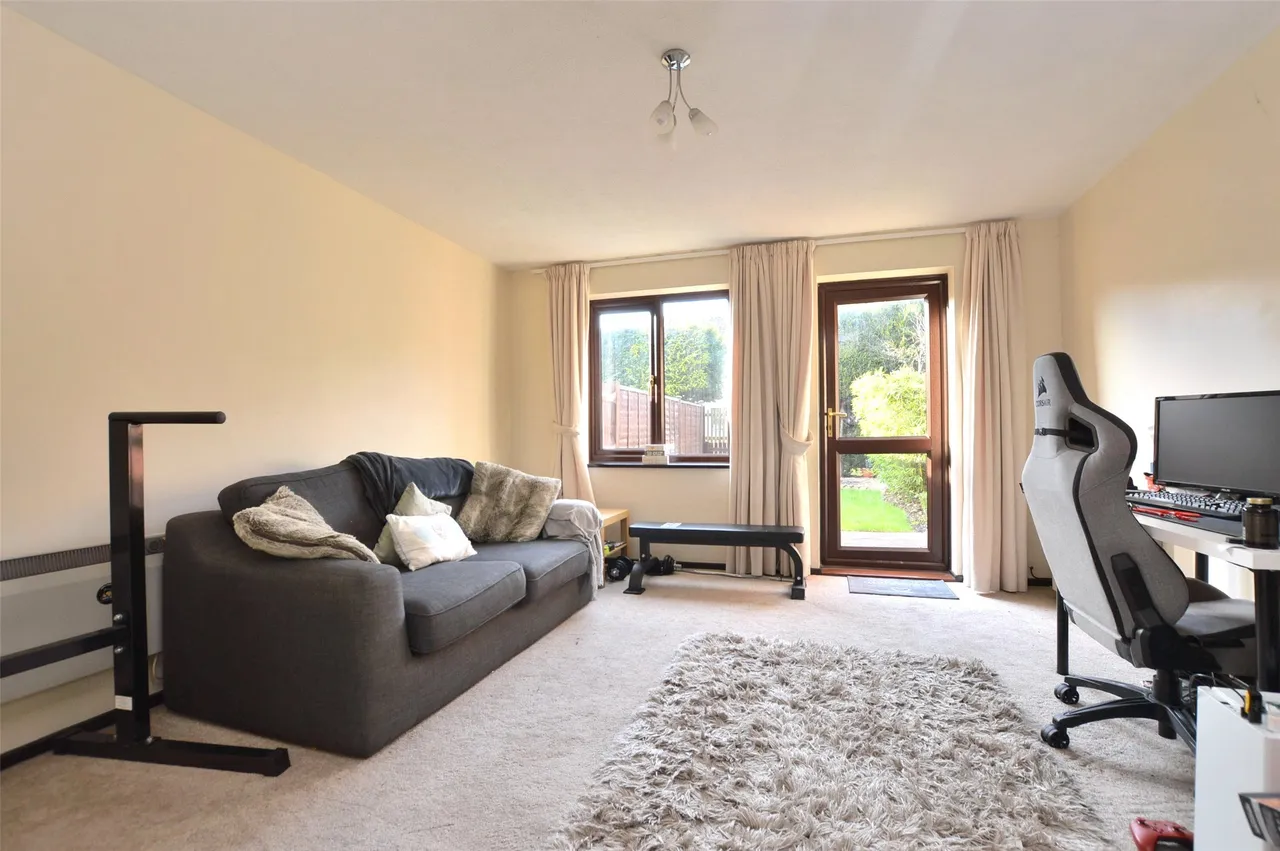 Russet Close, Horley, RH6 9GE, photo 7