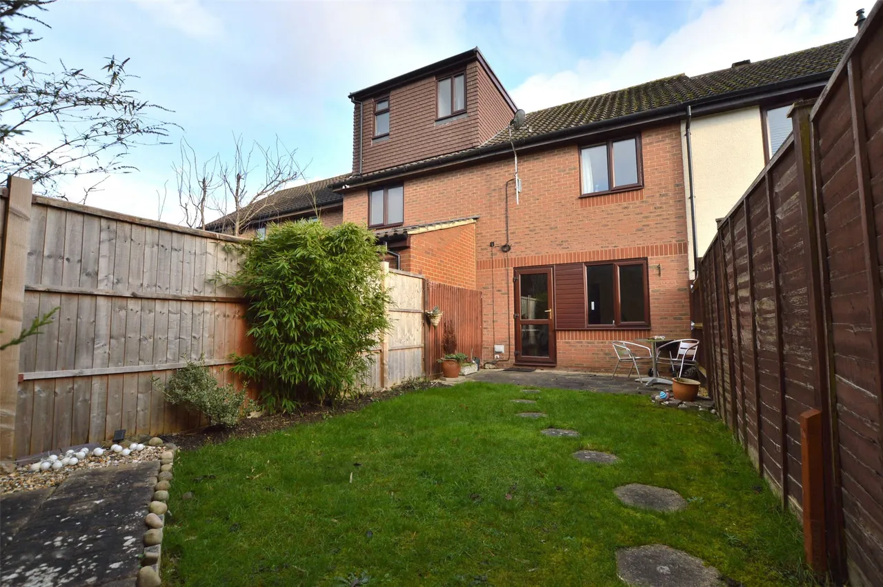 Russet Close, Horley, RH6 9GE, photo 10