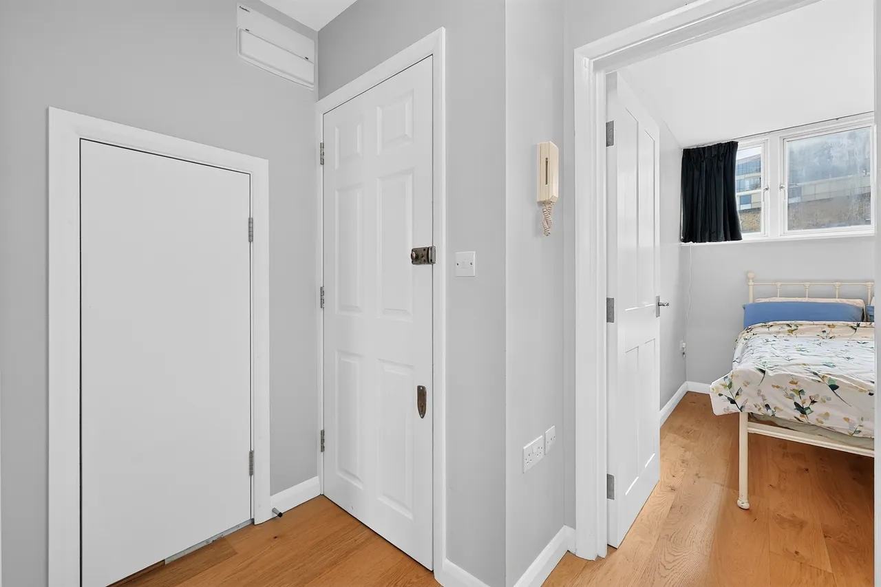 Warwick Gardens, London, W14, photo 8