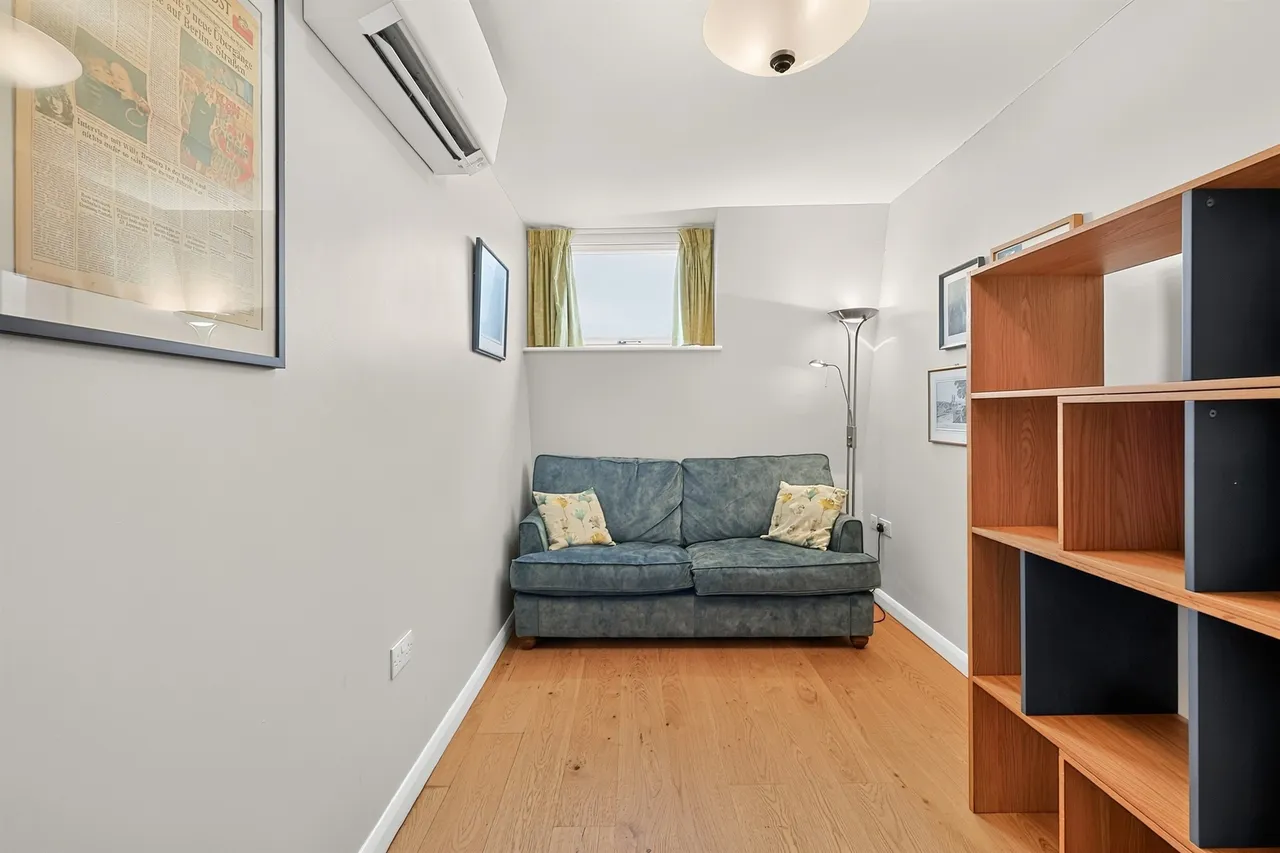 Warwick Gardens, London, W14, photo 9