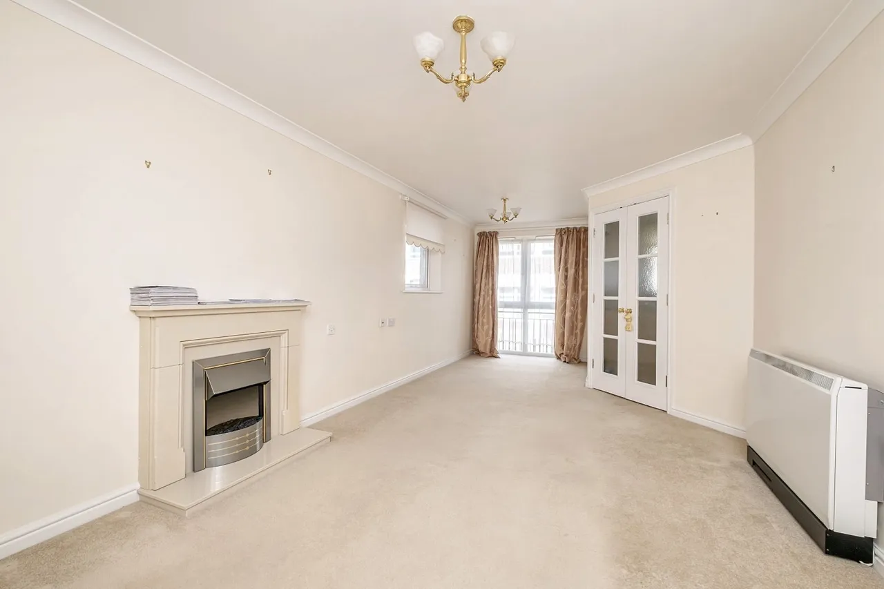 Kingsley Court, Aldershot, GU11, photo 2
