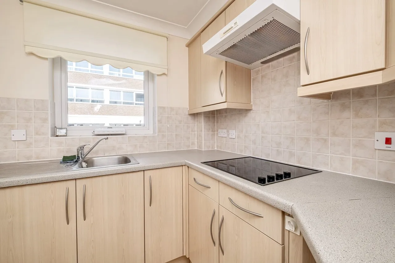 Kingsley Court, Aldershot, GU11, photo 4
