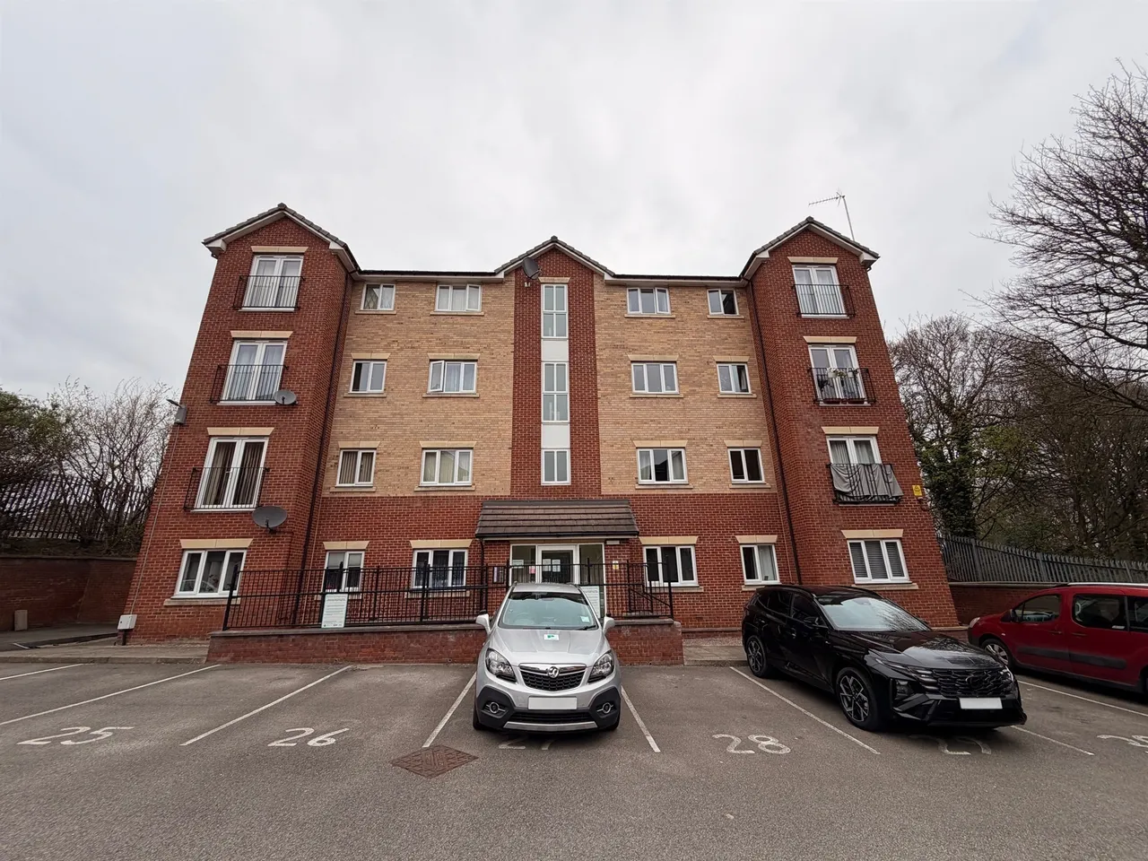 2 bed flat for sale — Oakwell Vale, Barnsley