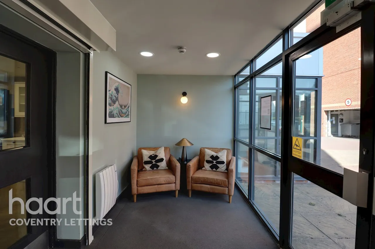 City Center All-Inclusive En-Suite Accommodations, CV1, photo 13