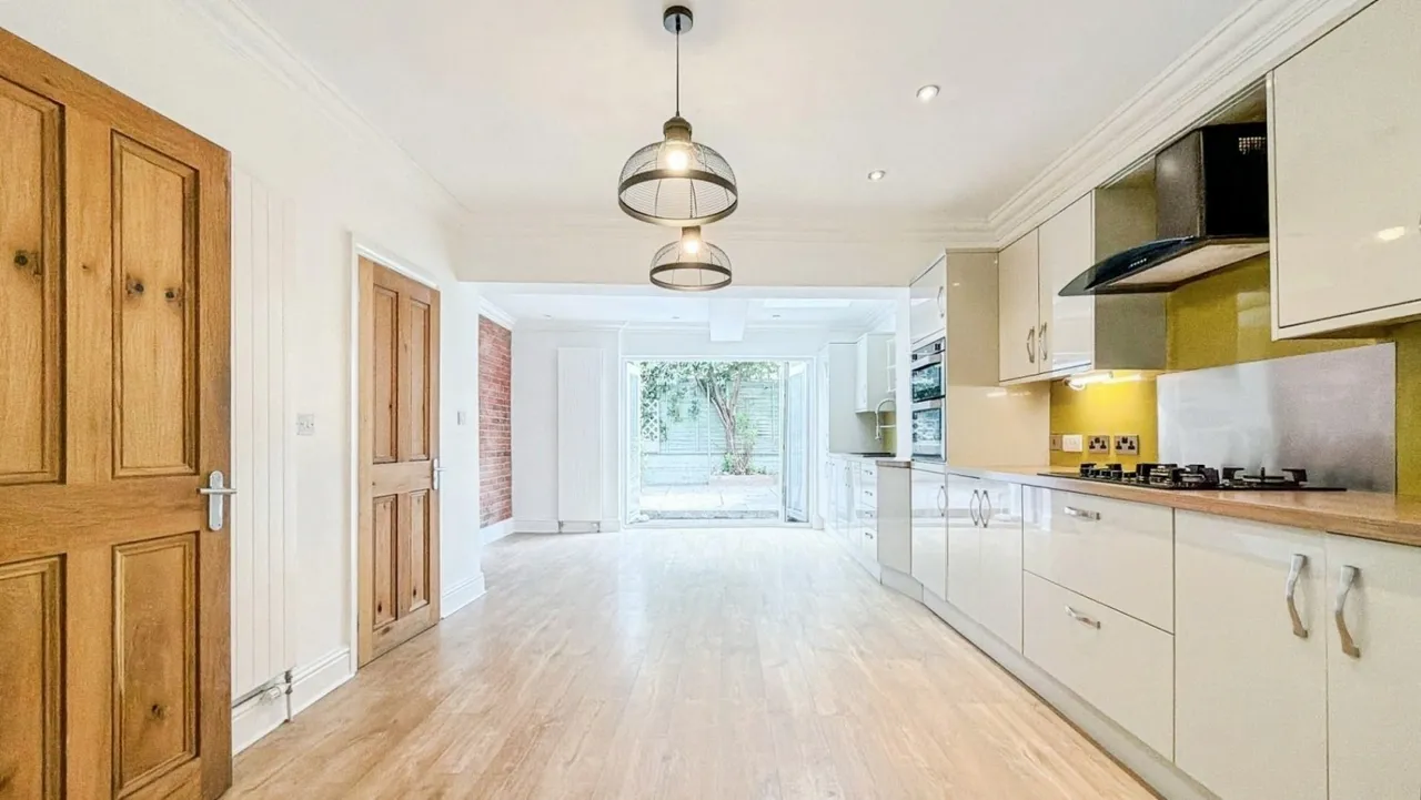 4 bed house for sale — Exmoor Street, Southville, BS3 1HD