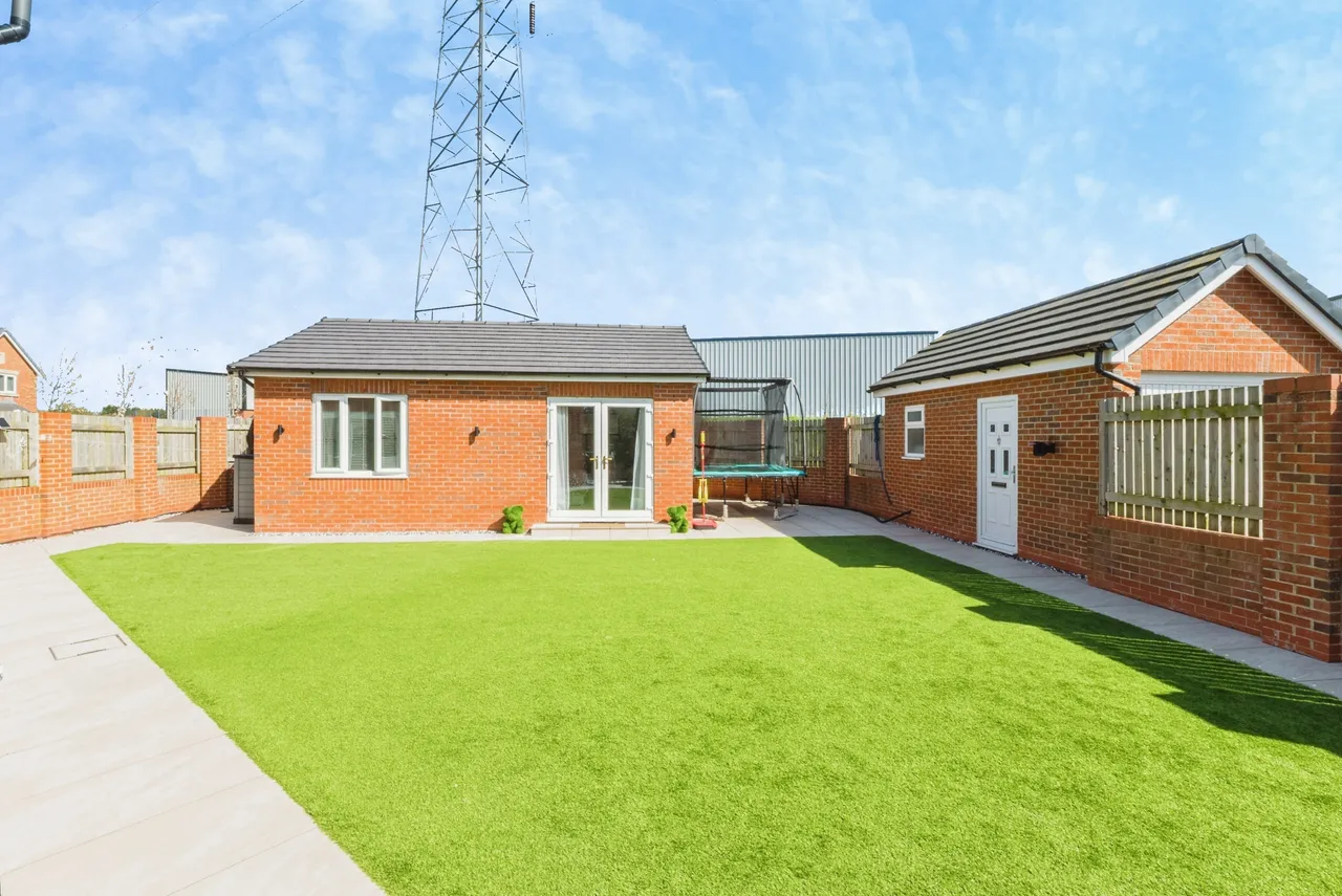 Jackson Avenue, Blackpool, FY4, photo 14