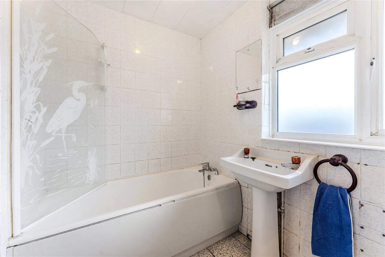 Pilgrims Way, Bisley, GU24, photo 12