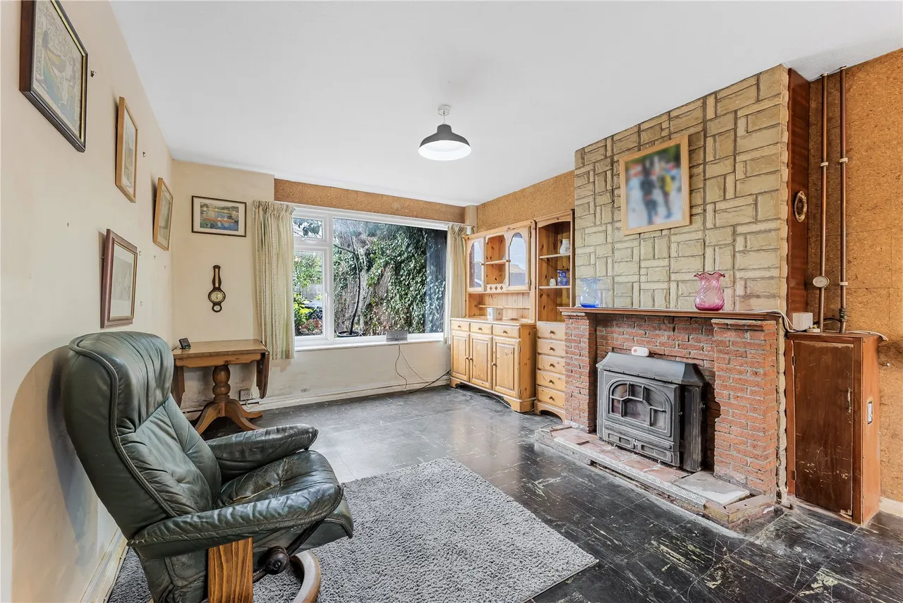 Pilgrims Way, Bisley, GU24, photo 9