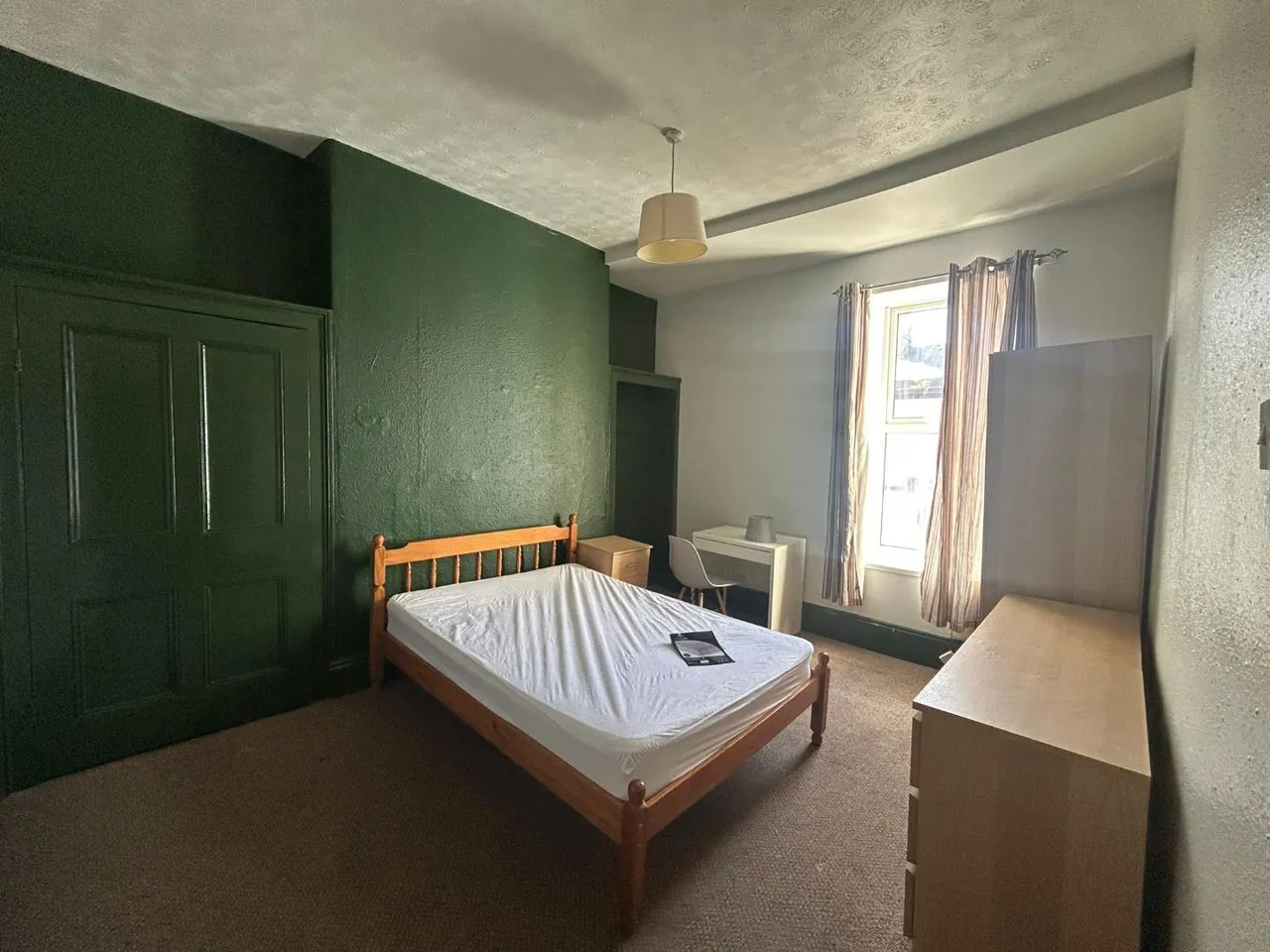 3 bed flat to rent, Hill Park Crescent, Plymouth