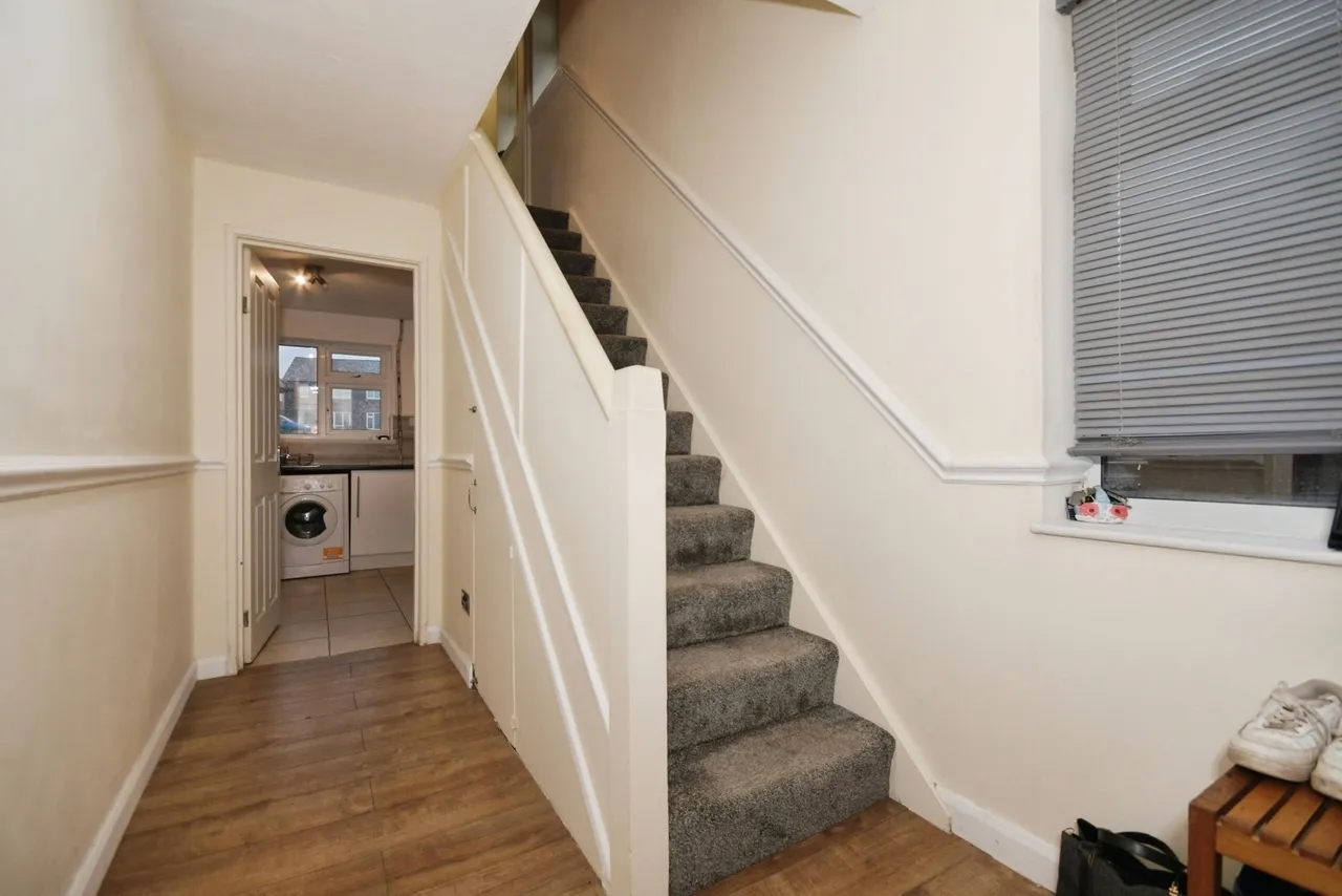 Edensor Avenue, Buxton, Derbyshire, SK17, photo 11