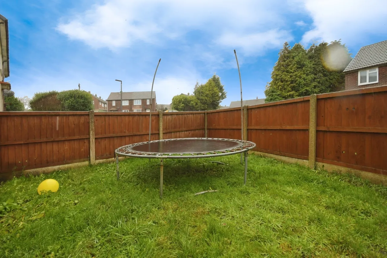 Edensor Avenue, Buxton, Derbyshire, SK17, photo 7
