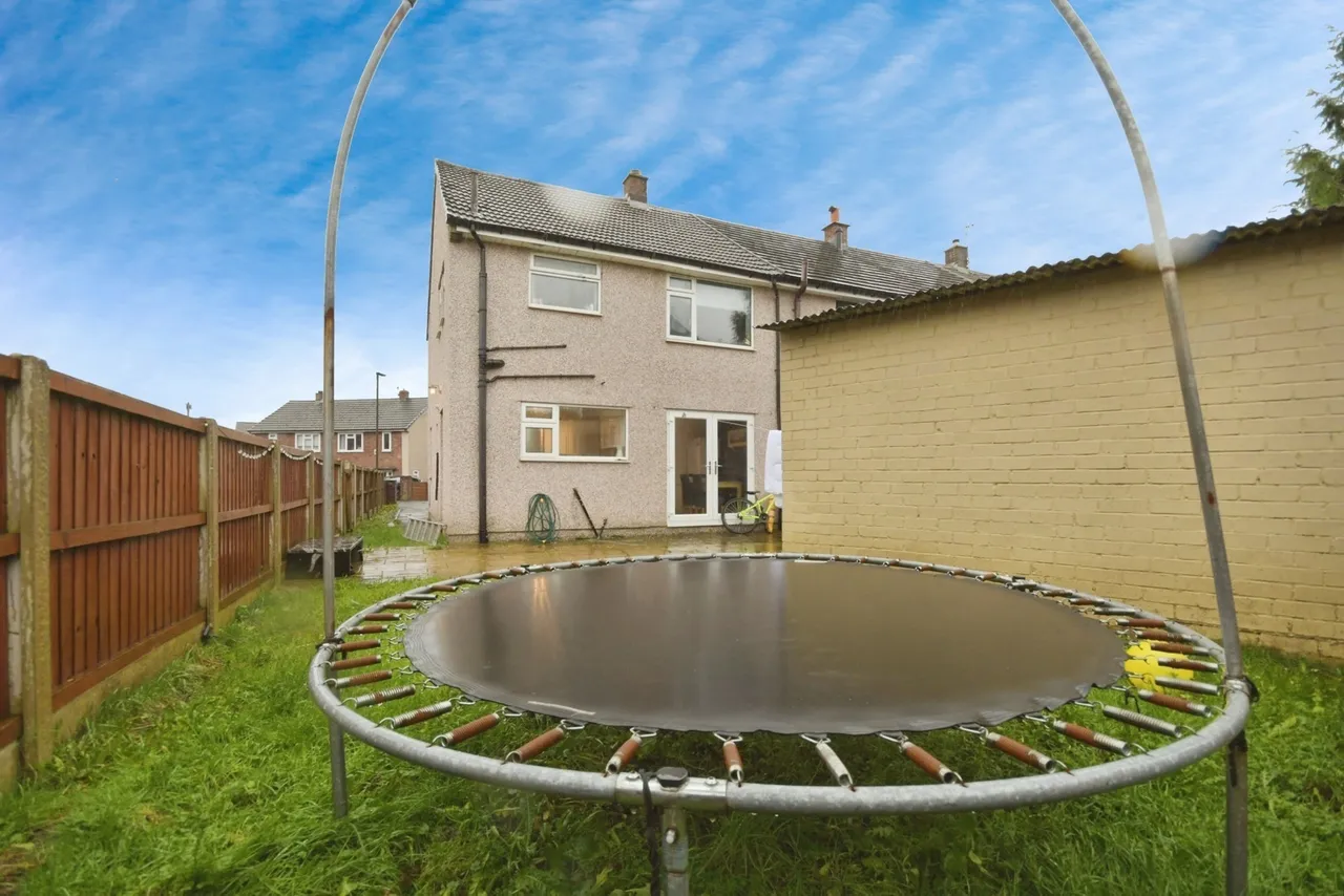 Edensor Avenue, Buxton, Derbyshire, SK17, photo 9