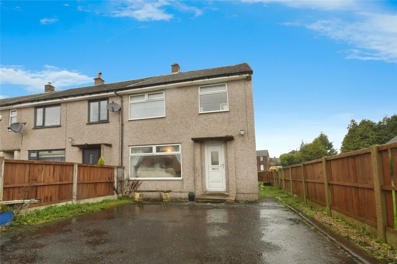 3 bed house for sale — Edensor Avenue, Buxton, Derbyshire, SK17