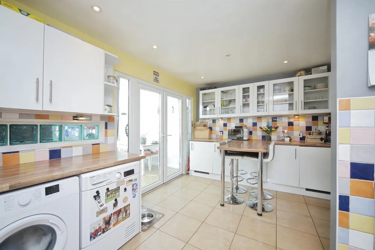 Laburnum Road, WELLINGTON, photo 6