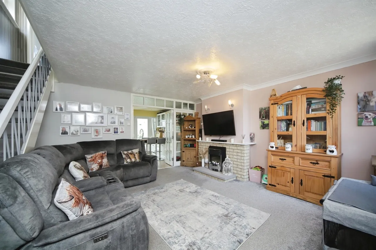 Laburnum Road, WELLINGTON, photo 3