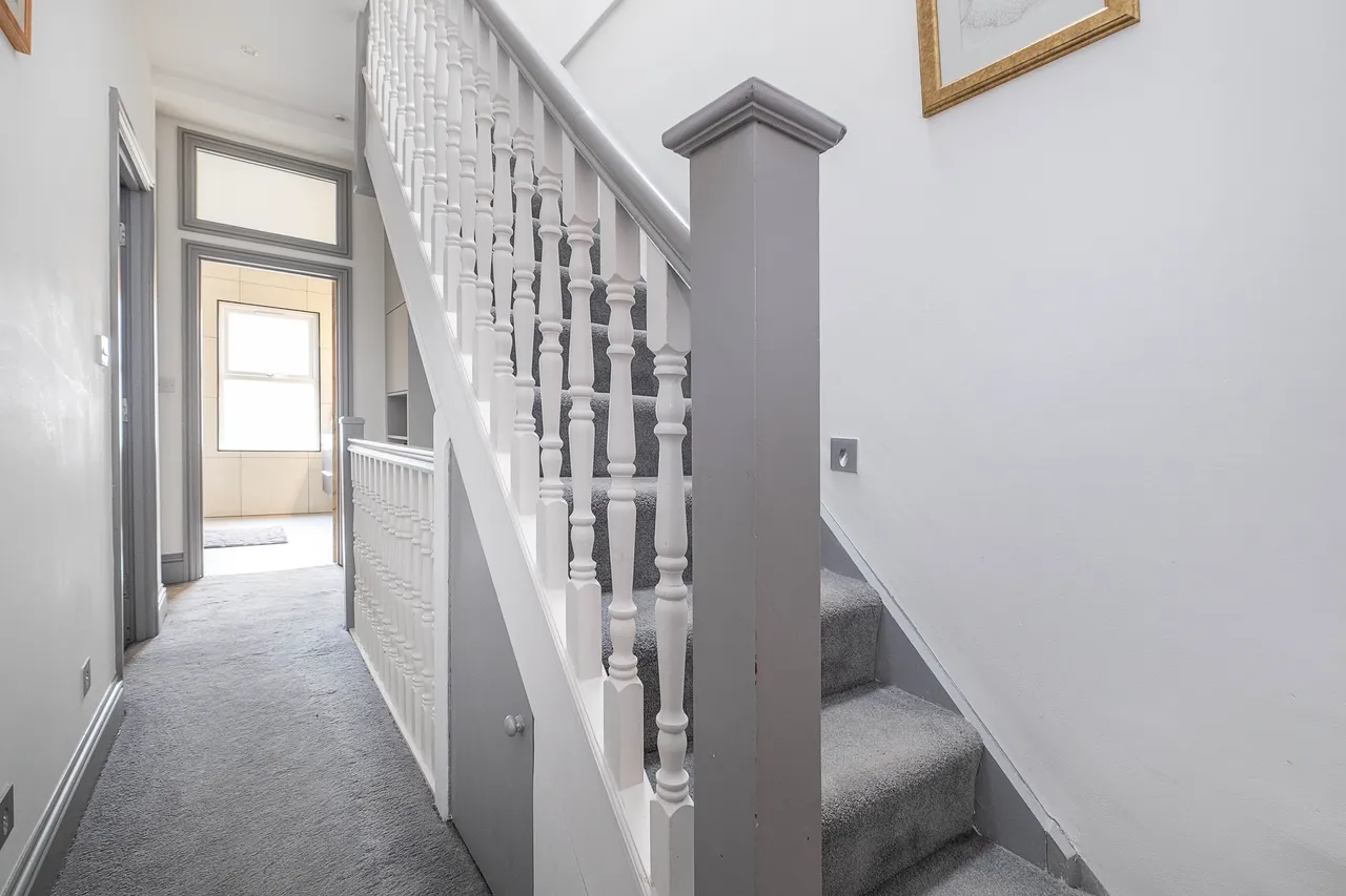 Haydons Road, London, SW19, photo 3