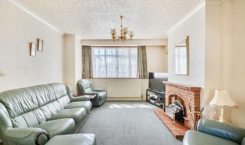 Elmstead Close, Epsom, KT19, photo 5