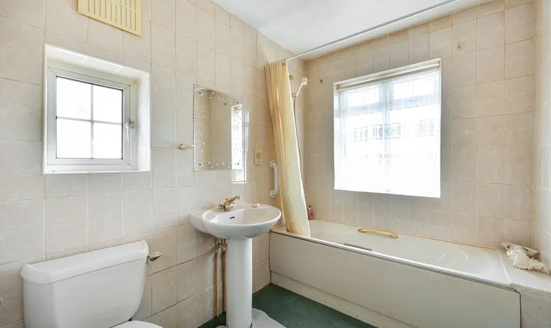 Elmstead Close, Epsom, KT19, photo 15