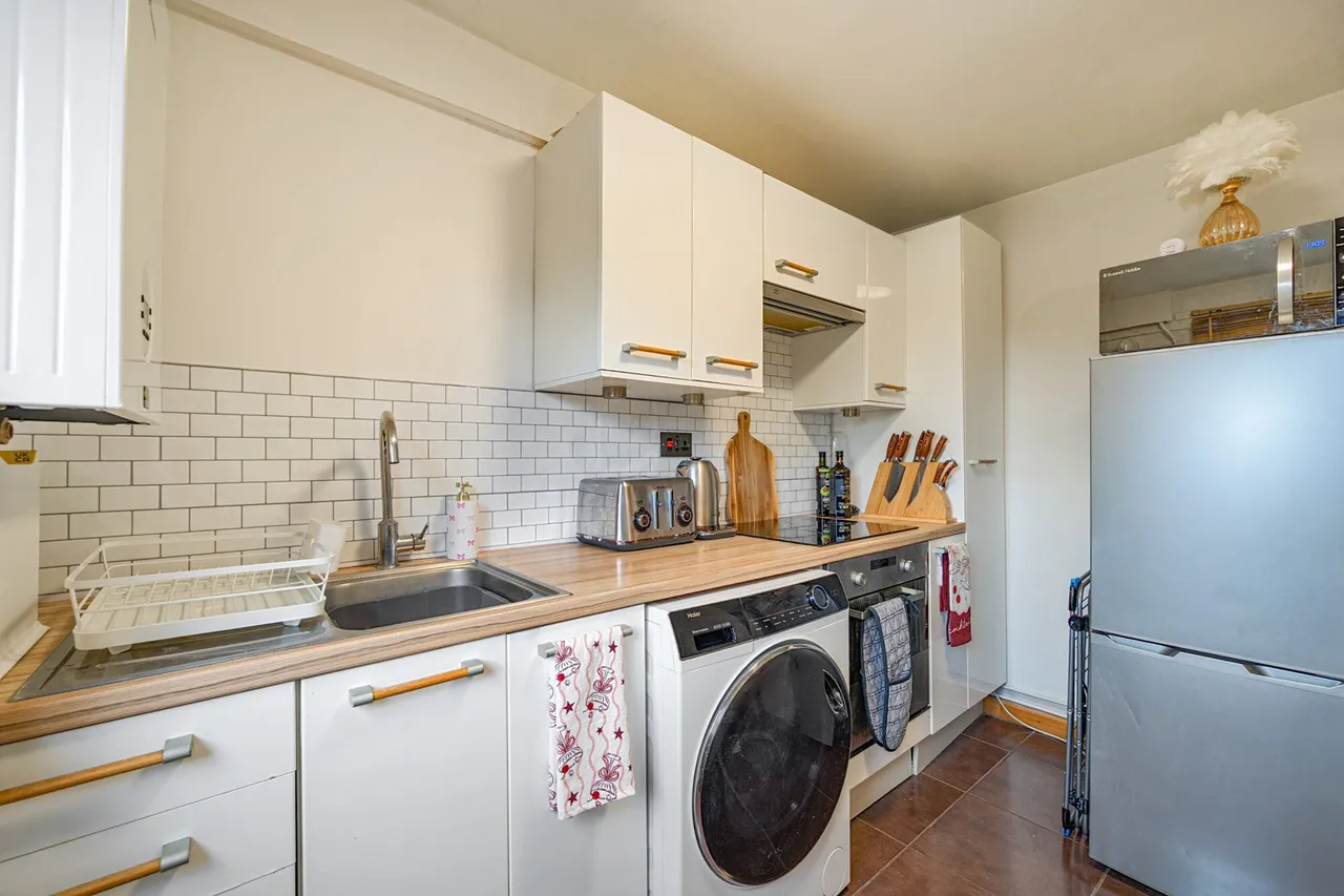 Southwark Park Road, SE16, photo 14