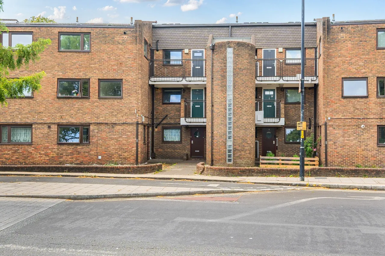 Southwark Park Road, SE16, photo 5