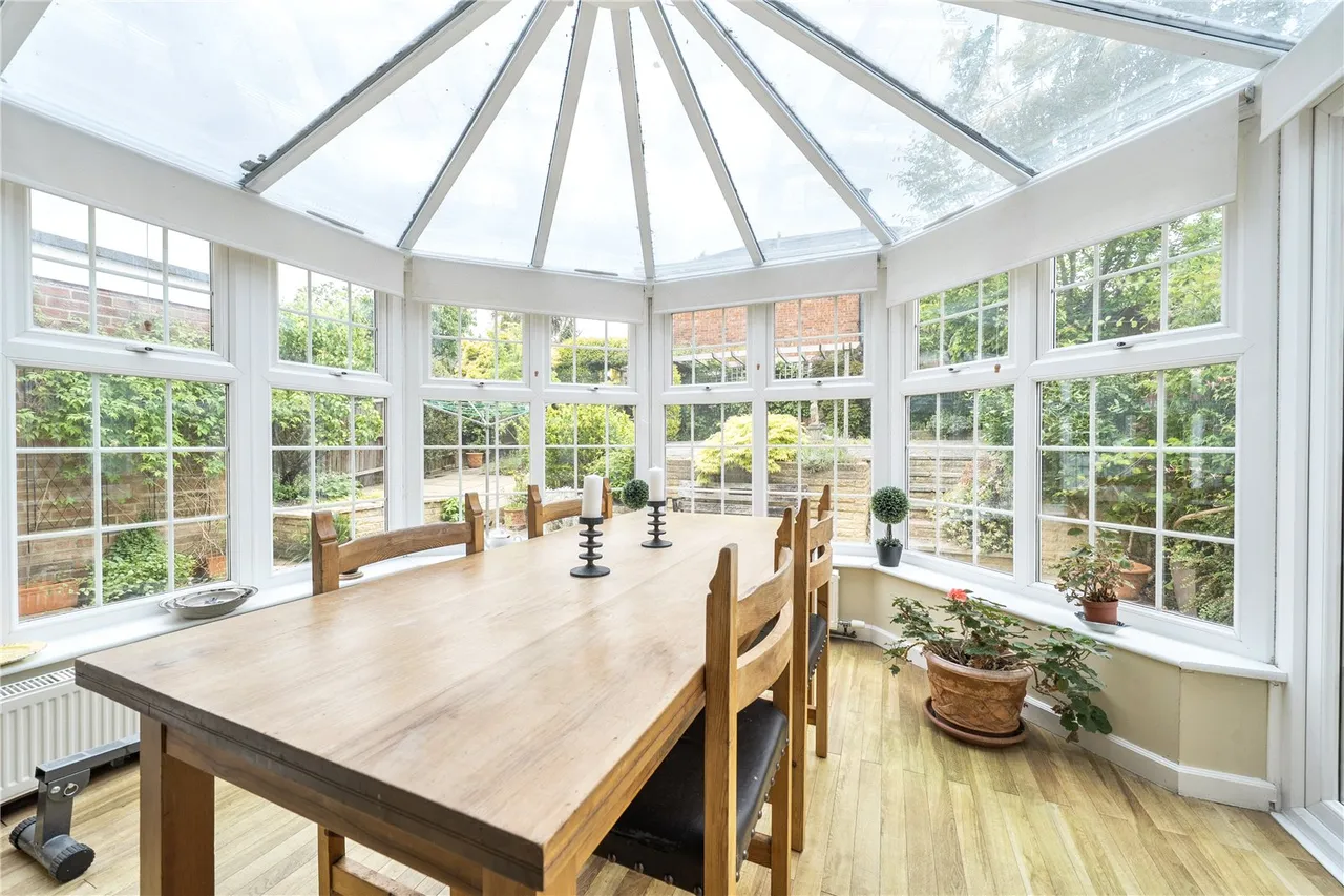 Springfield Avenue, Hartley Wintney, Hampshire, RG27 8SF, photo 6
