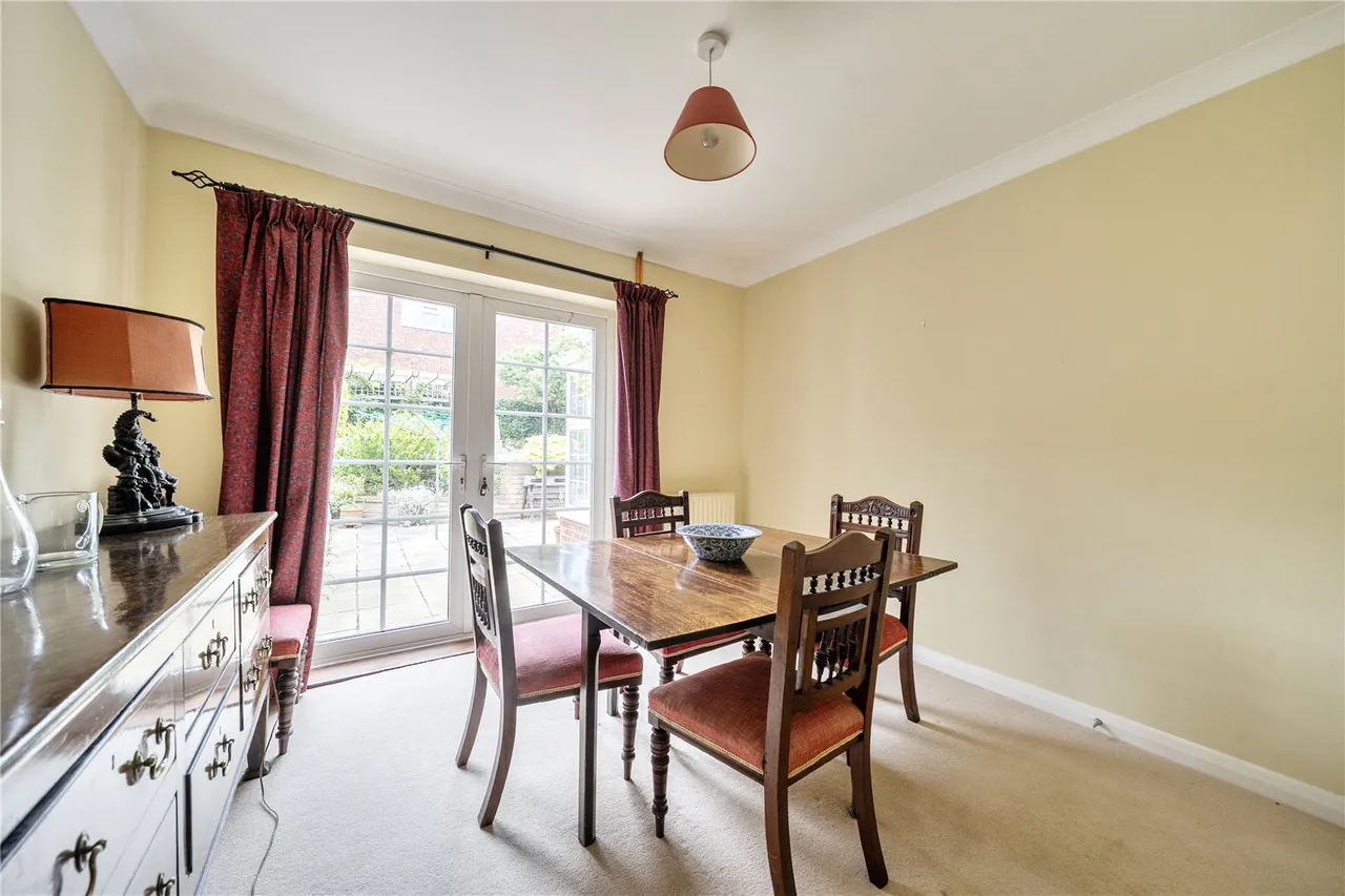 Springfield Avenue, Hartley Wintney, Hampshire, RG27 8SF, photo 7