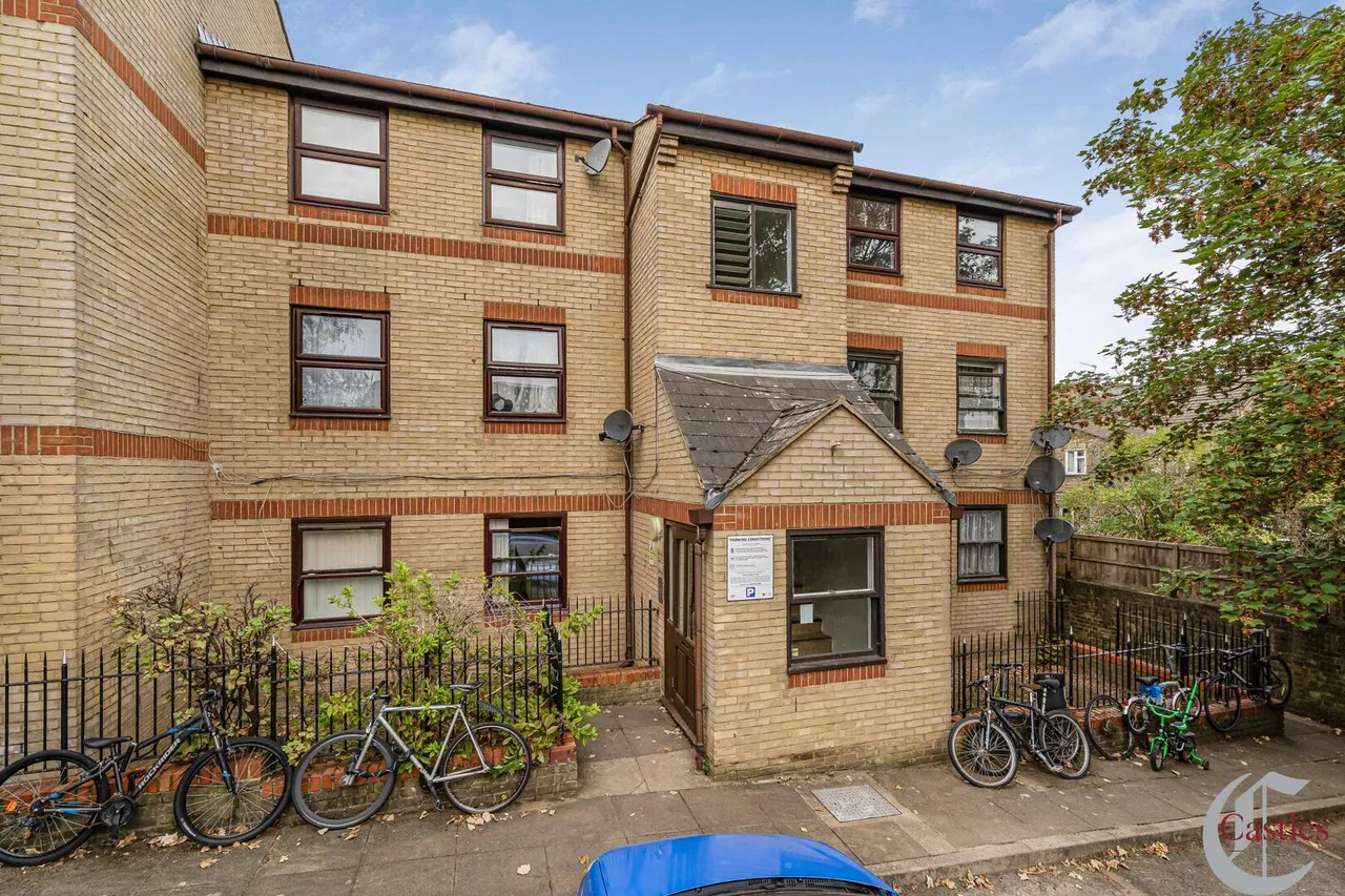 Edmeston Close, London, E9, photo 17