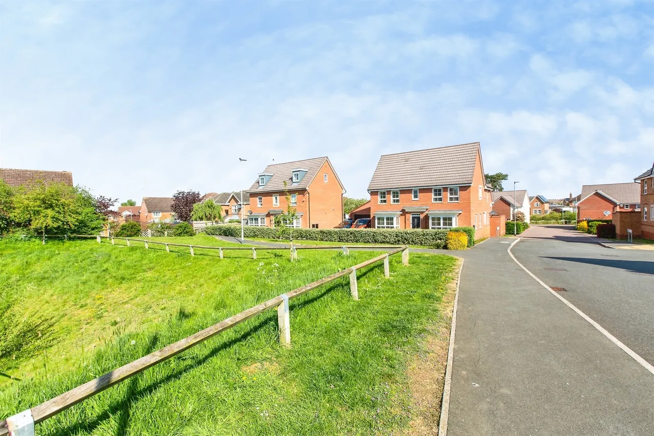 Magpie Road, Kettering, NN14, photo 23