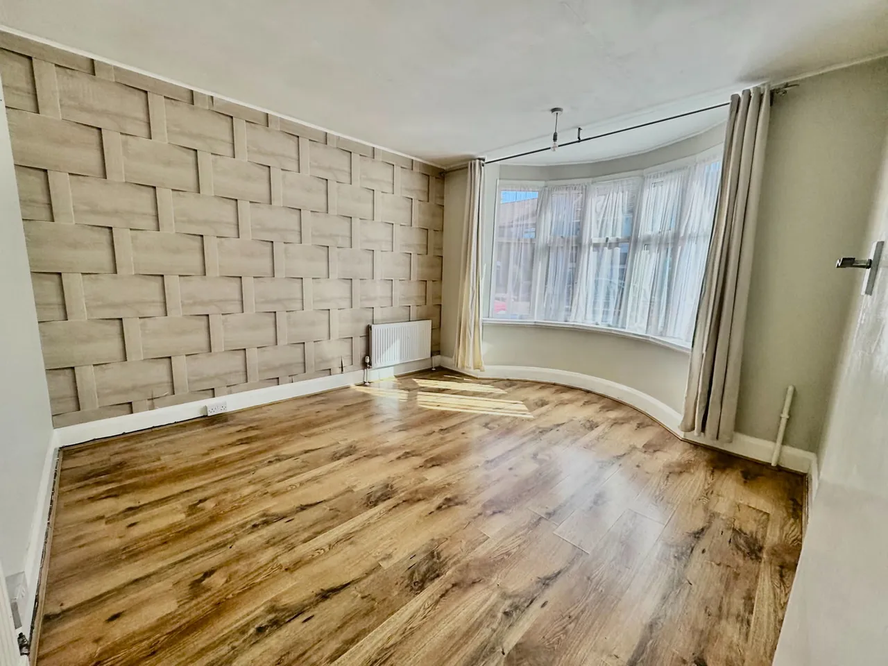 Holmside Avenue, Minster On Sea, ME12, photo 6