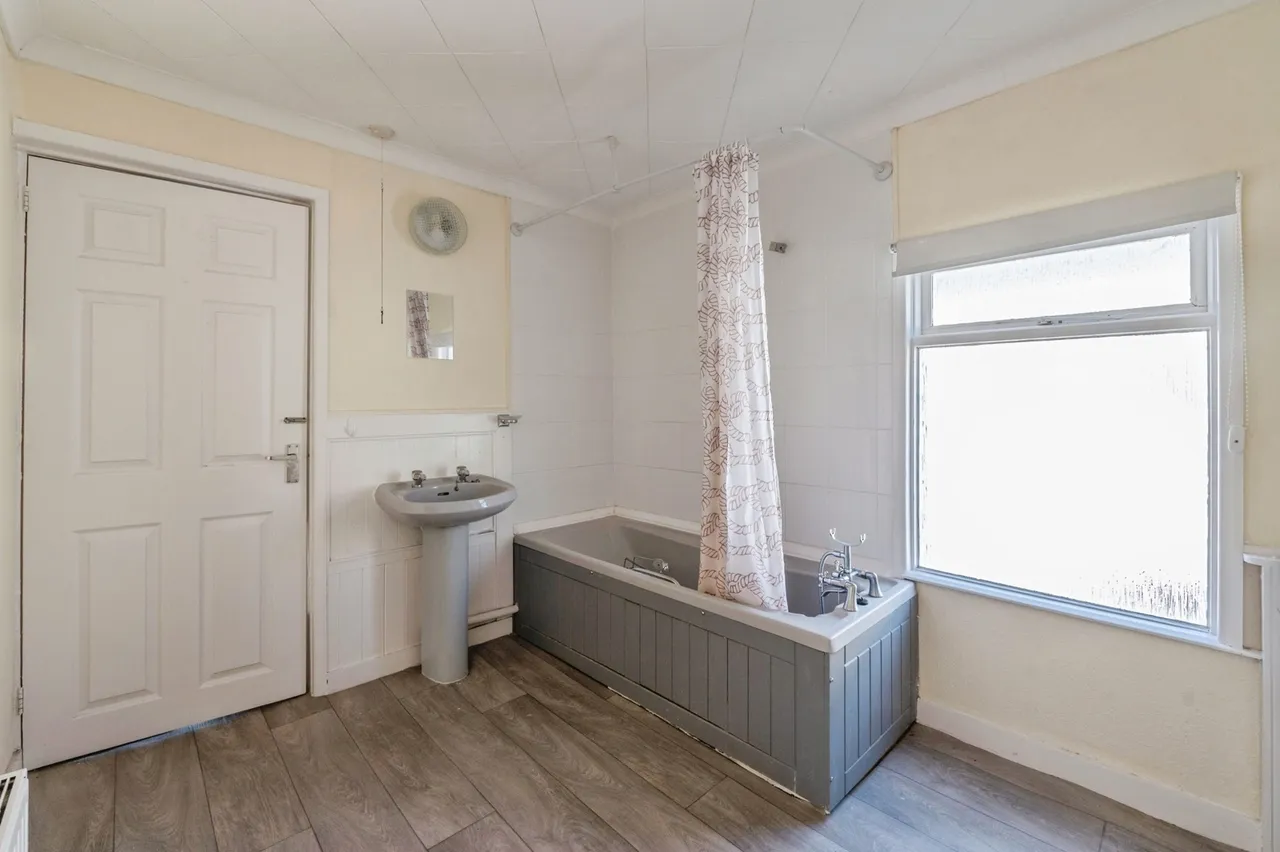 St. Andrews Road, Shoeburyness, Southend-on-Sea, Essex, SS3, photo 15