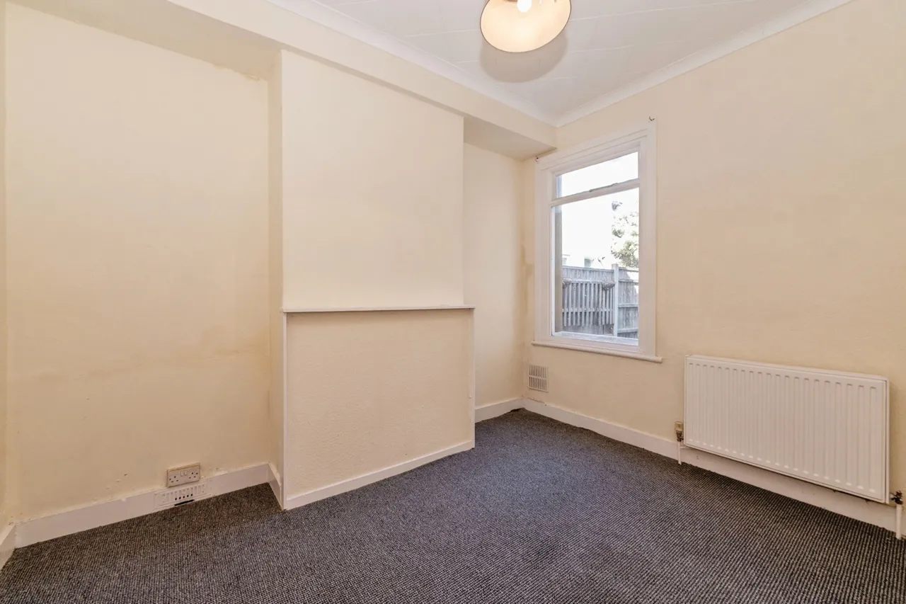 St. Andrews Road, Shoeburyness, Southend-on-Sea, Essex, SS3, photo 6