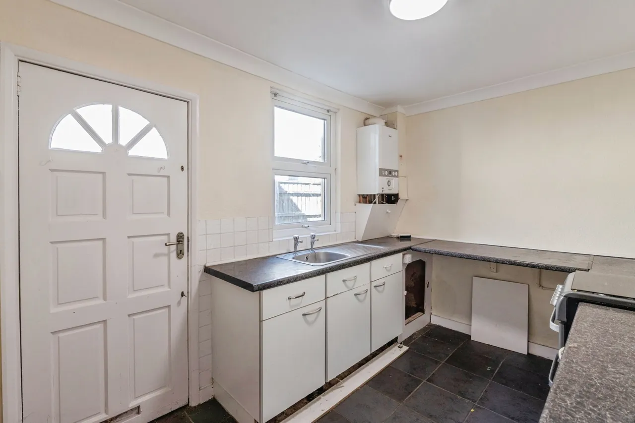 St. Andrews Road, Shoeburyness, Southend-on-Sea, Essex, SS3, photo 8