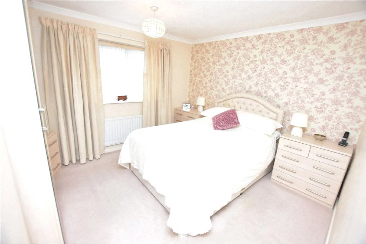 Perring Avenue, Farnborough, Hampshire, GU14 9DA, photo 12