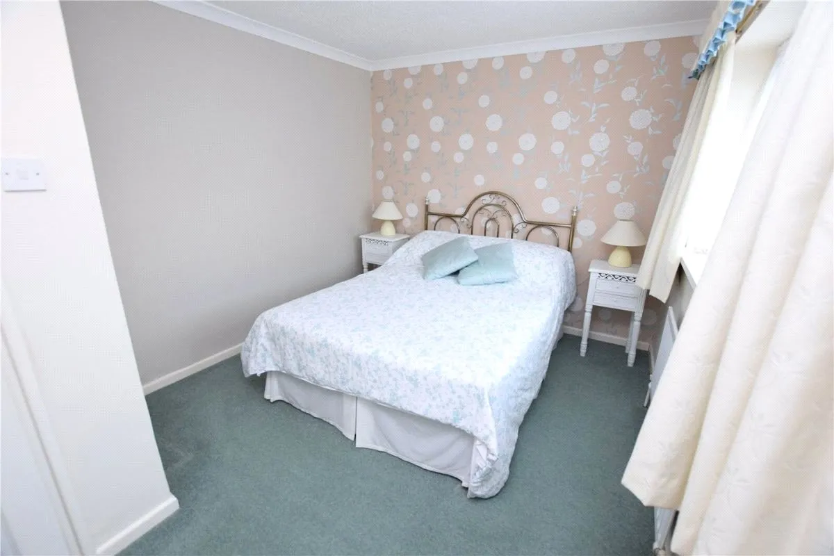 Perring Avenue, Farnborough, Hampshire, GU14 9DA, photo 16