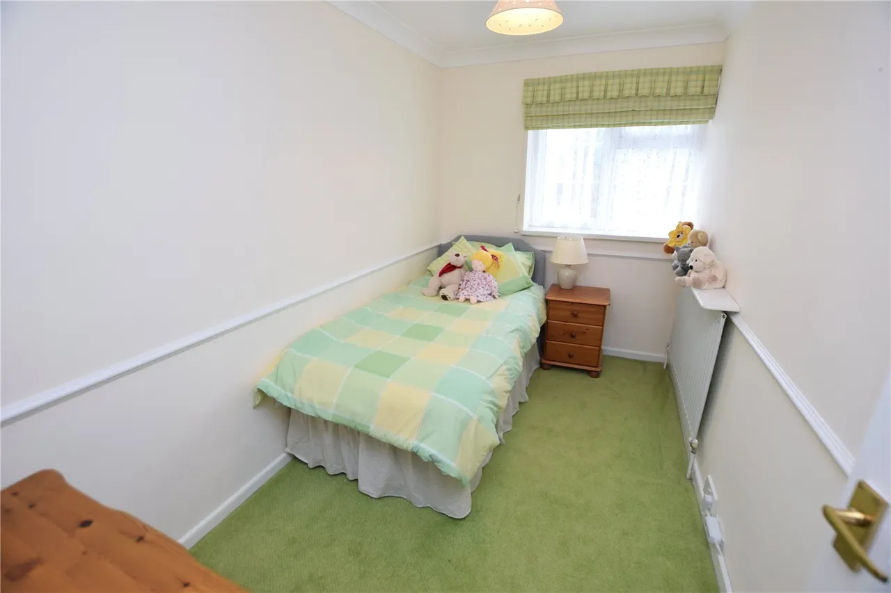Perring Avenue, Farnborough, Hampshire, GU14 9DA, photo 15