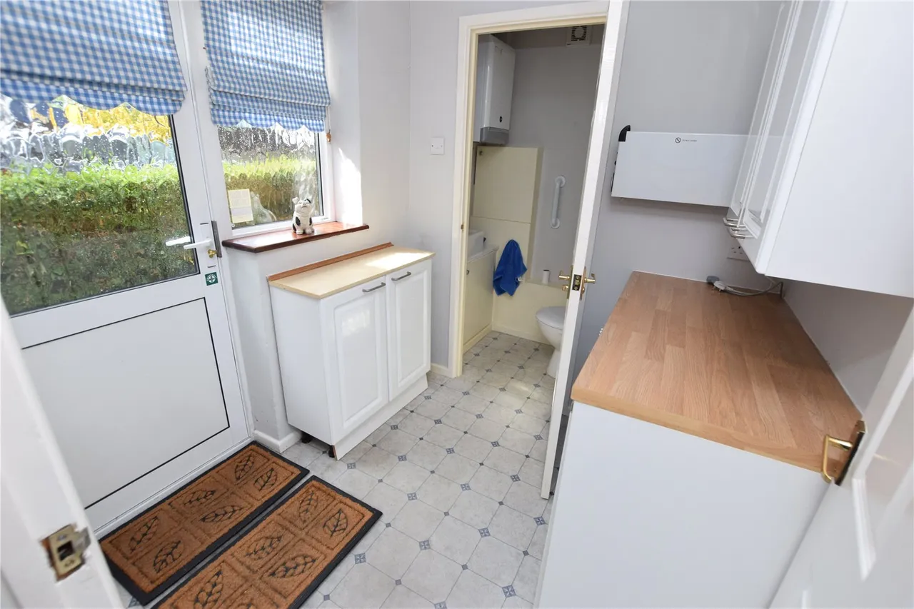 Perring Avenue, Farnborough, Hampshire, GU14 9DA, photo 8