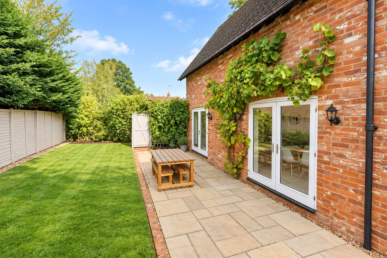 The Street, Rotherwick, RG27, photo 15