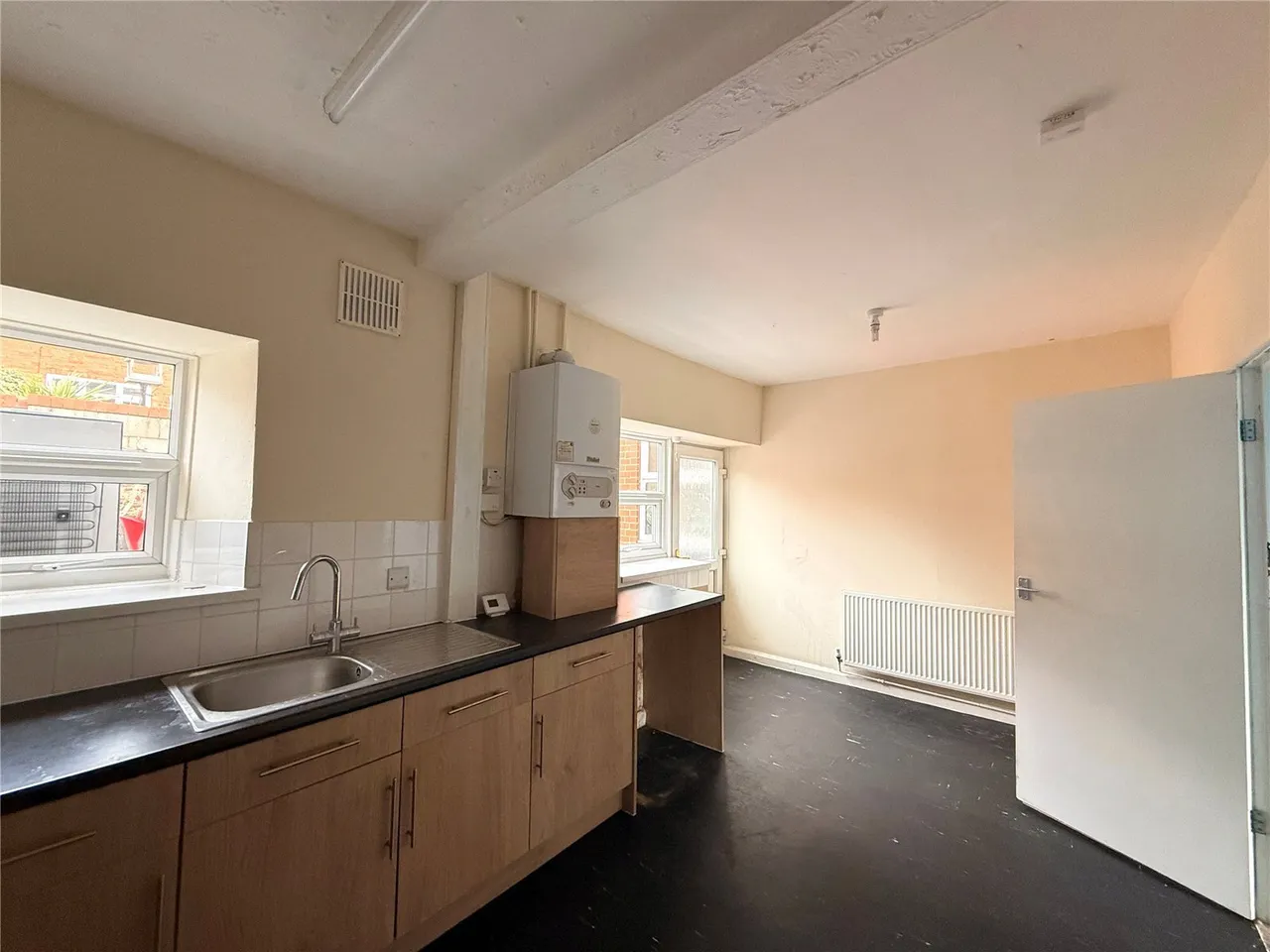 High Street, New Whittington, S43, photo 5