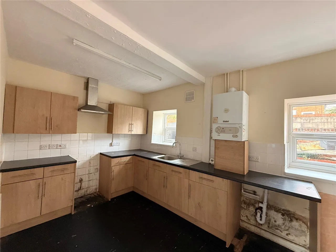 High Street, New Whittington, S43, photo 3